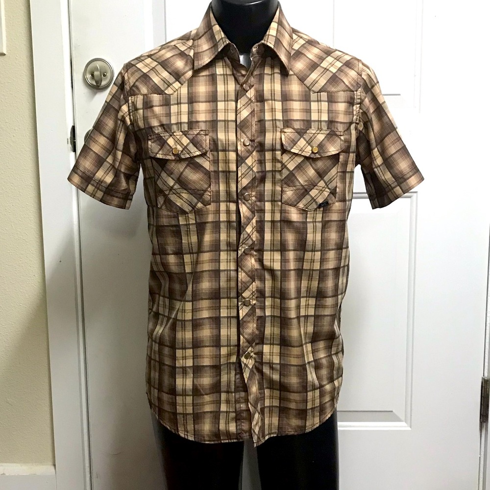 Coastal men’s Medium western style shirt w/snaps